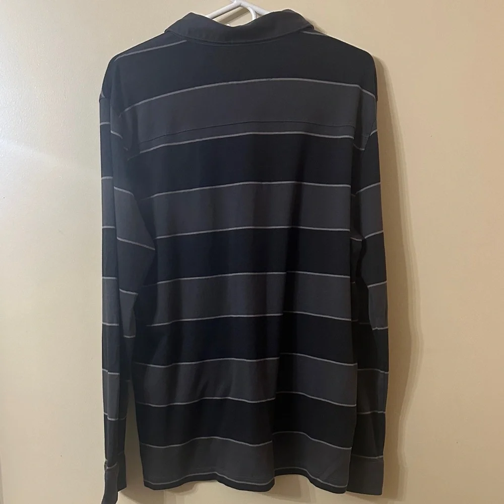 Banana Republic Men's Black and Gray Striped Shirt